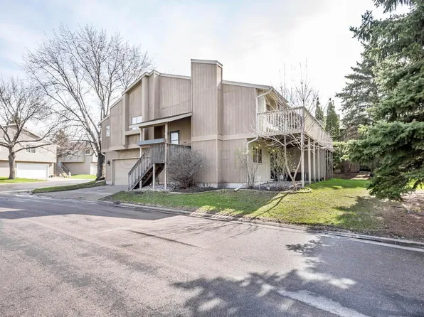 48 Fremont Dr S, Fargo, ND 58103