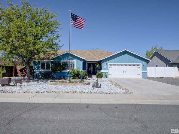 3215 Spring Cir, Silver Springs, NV 89429