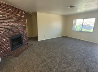 15430 Straight Arrow Rd, Apple Valley, CA 92307