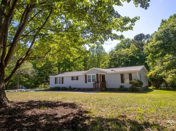 2004 Mesa Ct, Clayton, NC 27527