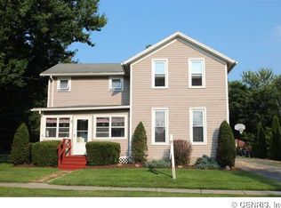 21 Pioneer Rd, Shortsville, NY 14548