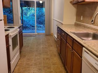 202 Pearl St APT 5, Oregon City, OR 97045