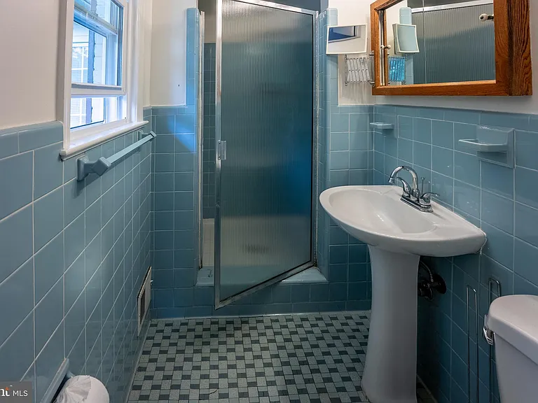 6438 Woodville Dr — Photo 11