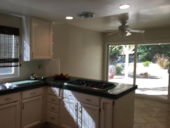 3rd image of 925 Evenstar Ave