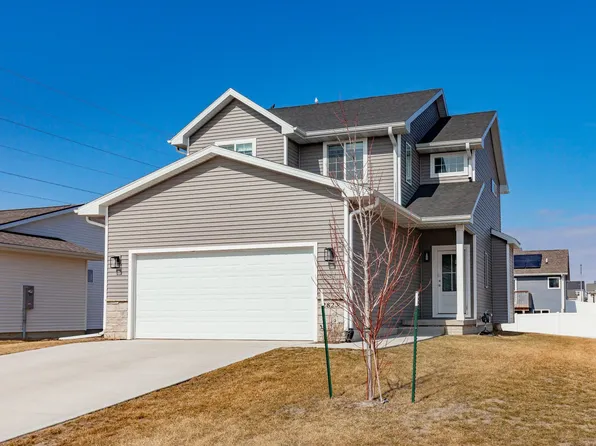 2823 22nd St SW, Altoona, IA 50009