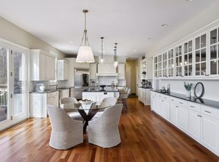 7012 Kerry Rd, Edina, MN 55439