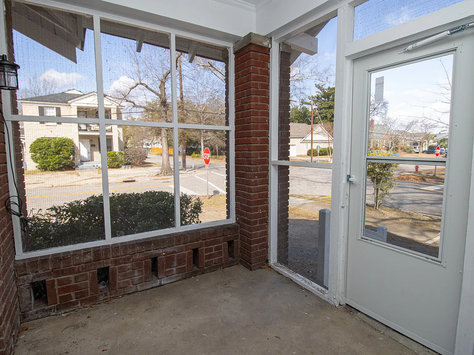 3 bed, 1500 sqft, $1,950 — Photo 2
