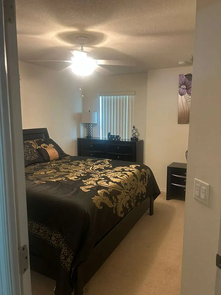 5 bed, $6,000 — Photo 4