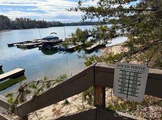 1386 Southpointe Dr, Morganton, NC 28655