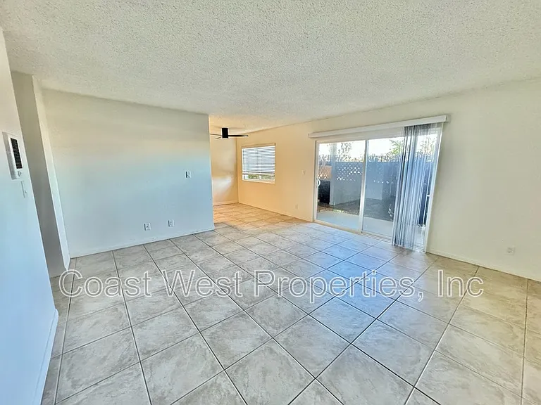 Mauna Loa Apartments — Photo 11