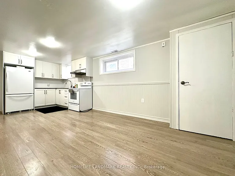 48 Shaftesbury St #LOWER — Photo 9
