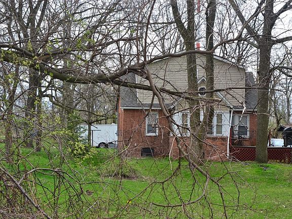 3rd image of 38650 W Huron River Dr