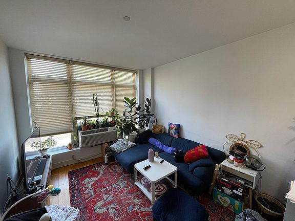 3rd image of 14021 32nd Ave #1A