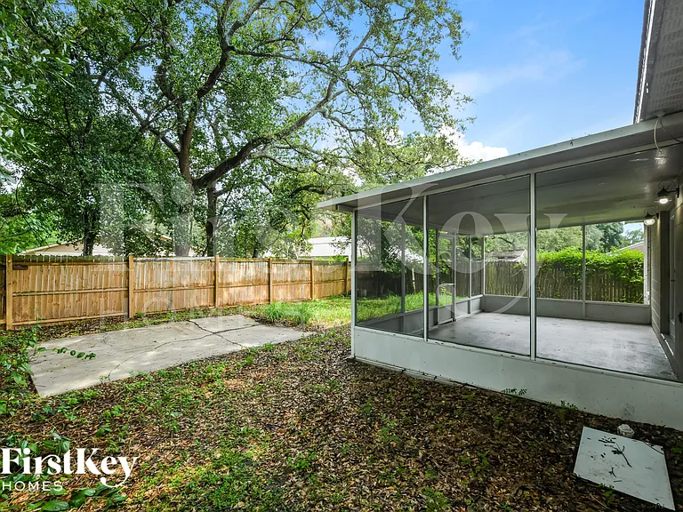 325 Crabtree Ave — Photo 15
