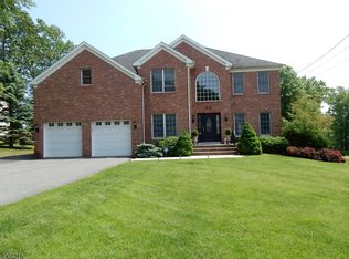 297 Whippany Rd, Whippany, NJ 07981