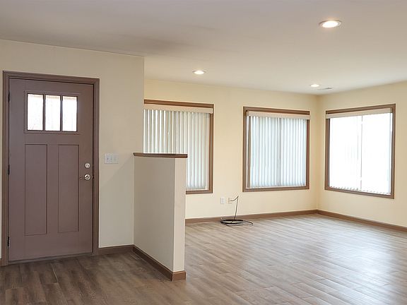 3rd image of 141 Burton Dr
