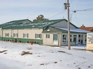 1545 N State Rd, Flora, IL 62839