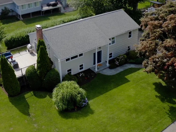 3 Lycett Court, Norwalk, CT 06850