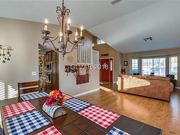 3rd image of 633 Ampere Ln