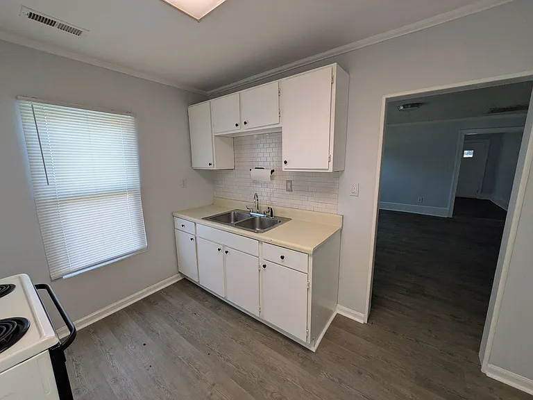 194 Johnson Rd — Photo 4