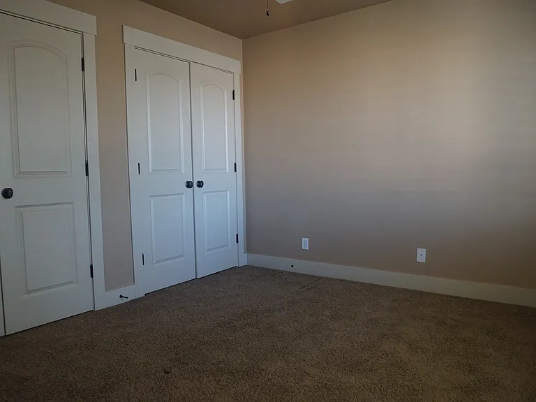 222 E Belle Glenn Cir — Photo 18