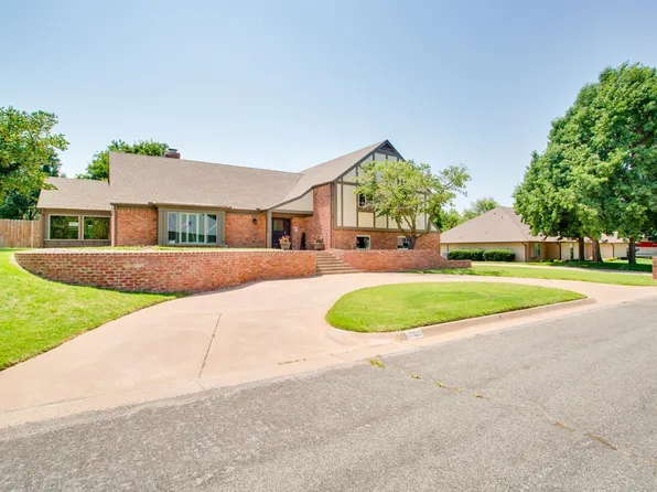 3317 Goldfinch Ln, Enid, OK 73703