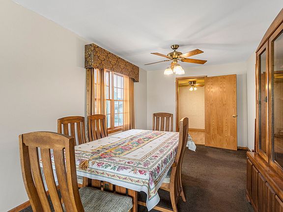 3rd image of 5249 W 88th St