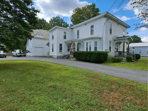 18 Oswego St, Camden, NY 13316