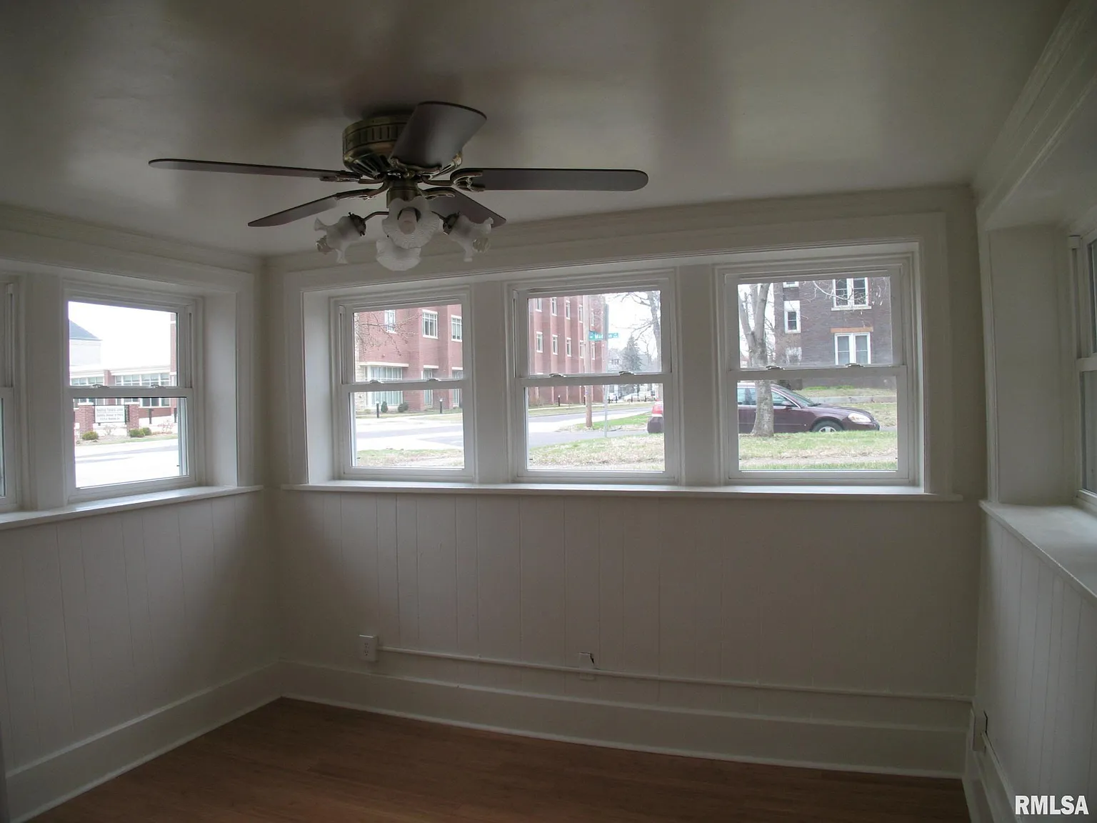 2 bed, 1.0 bath, 1500 sqft, $1,200 — Photo 4