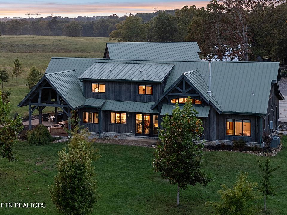 7th image of this home