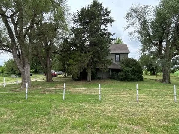 8851 132nd Rd, Winfield, KS 67156