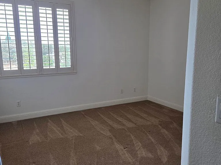 3265 Appian Way — Photo 20