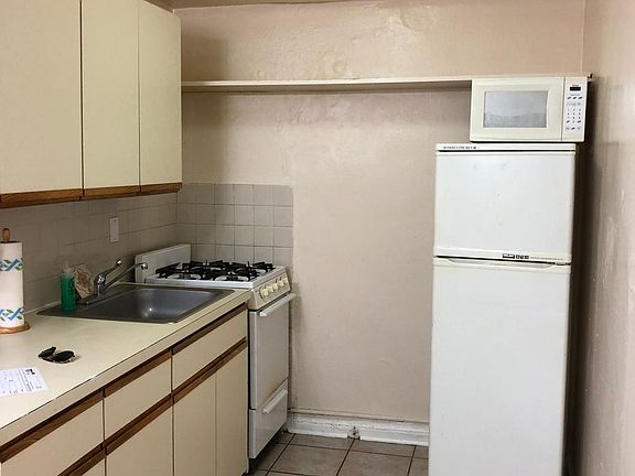 3rd image of 7416 Caldwell Ave
