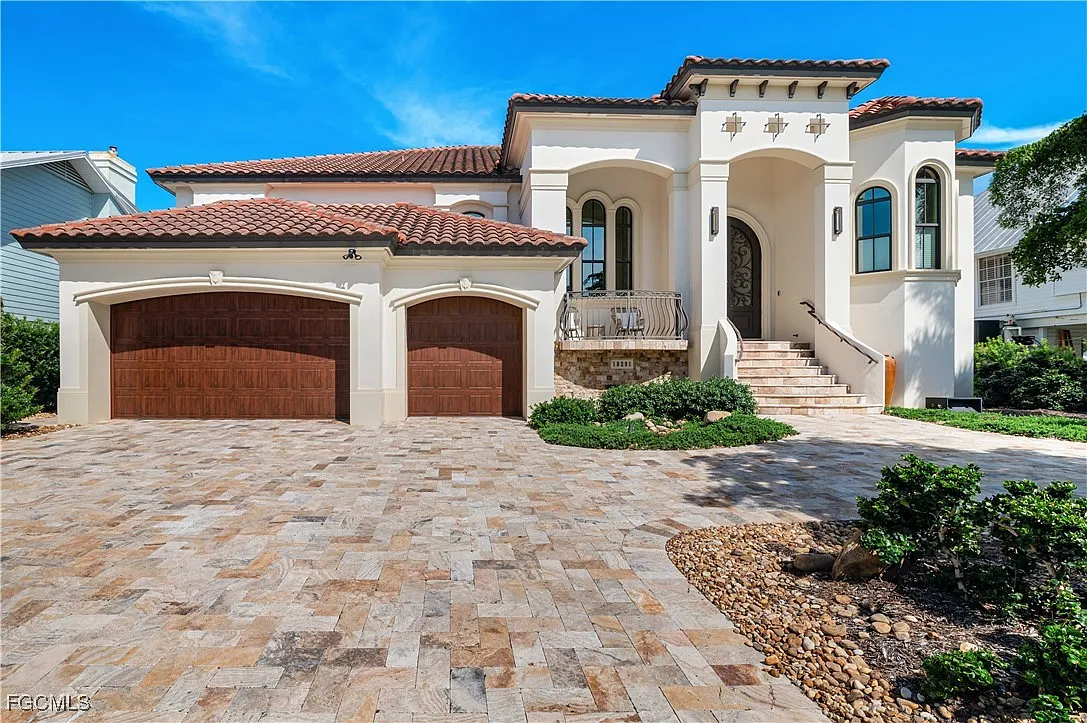 4 bed, 3.5 bath, 3149 sqft, $23,000 — Photo 3