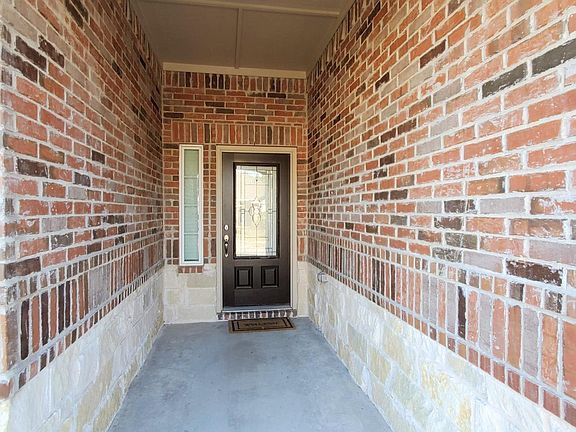 2nd image of 2205 Mulberry Dr