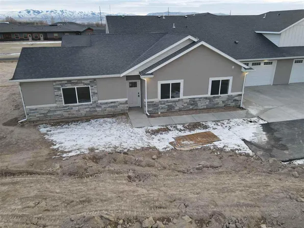5692 Northside Xing #C, Chubbuck, ID 83202