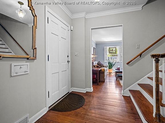 5th image of 840 Lower Chester Rd