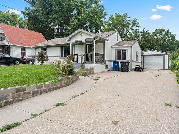 2nd image of 616 Creston Ave