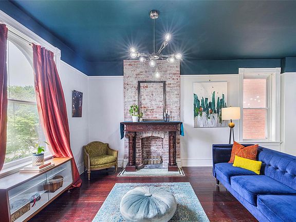 4th image of 2132 Geyer Ave #1E