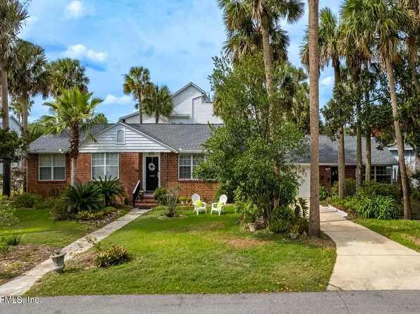 275 5TH Street, Atlantic Beach, FL 32233