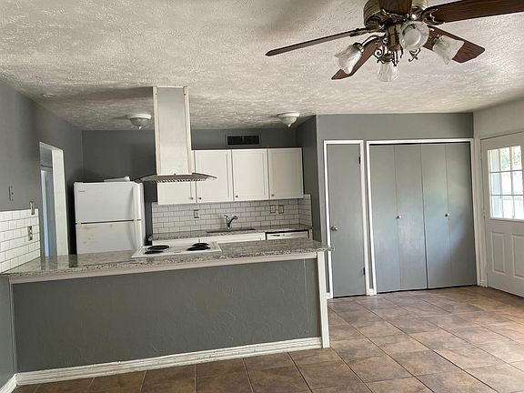 2nd image of 558 Cumberland Dr