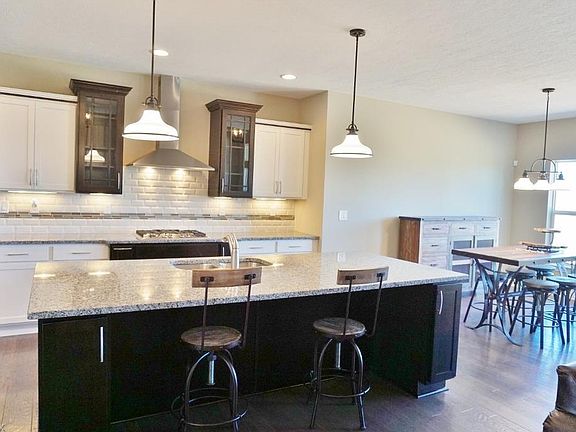 2nd image of 2940 Fawn Lake Dr
