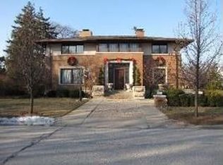 6654 N Leroy Ave, Lincolnwood, IL 60712