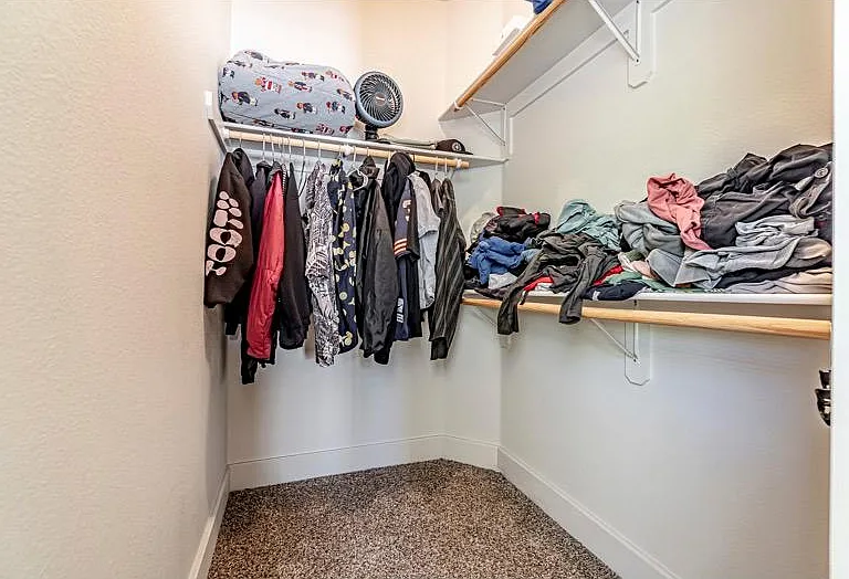 Walk-in closet