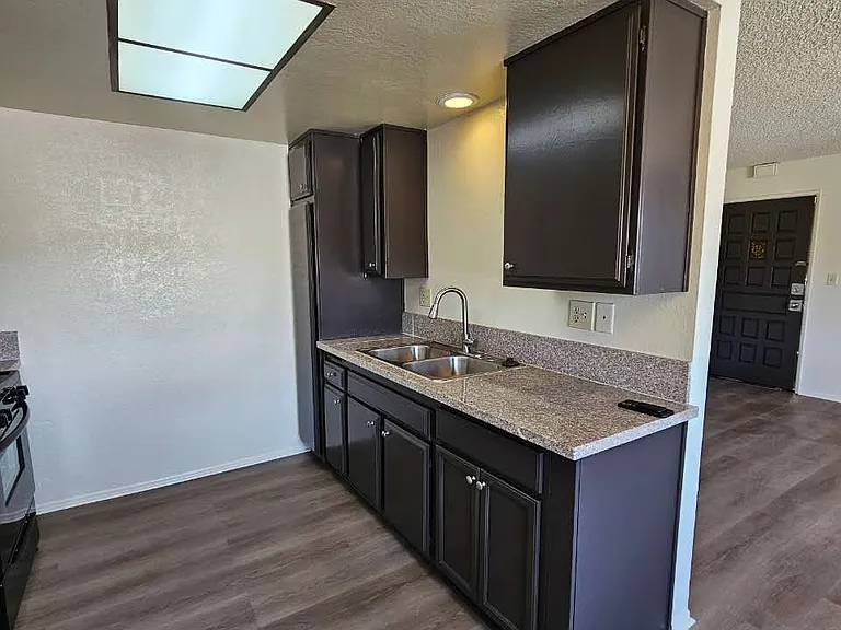 317 N Garfield Ave #4 — Photo 9