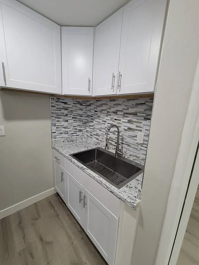 Newly Remodeled 1 Bedroom Apartment-San Pedro — Photo 3