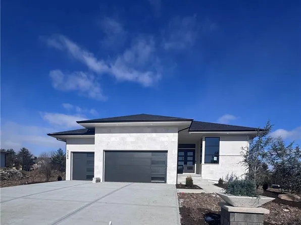 3344 W 133rd Ter, Leawood, KS 66209
