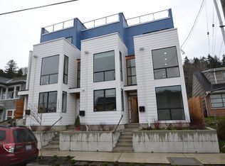 3852 Beach Dr SW #C, Seattle, WA 98116