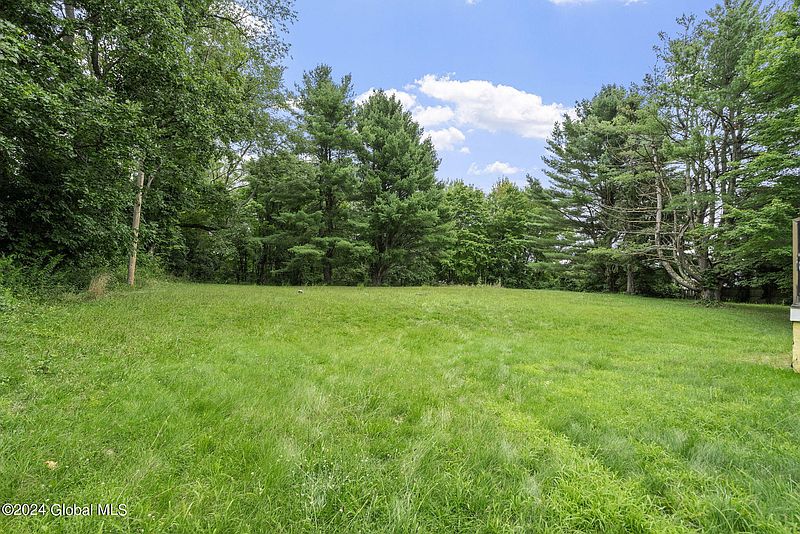 3rd image of 64 Millard Road