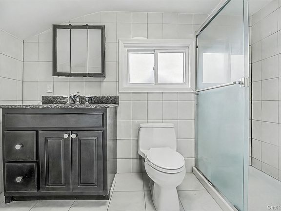 3rd image of 28 Greenvale Lane